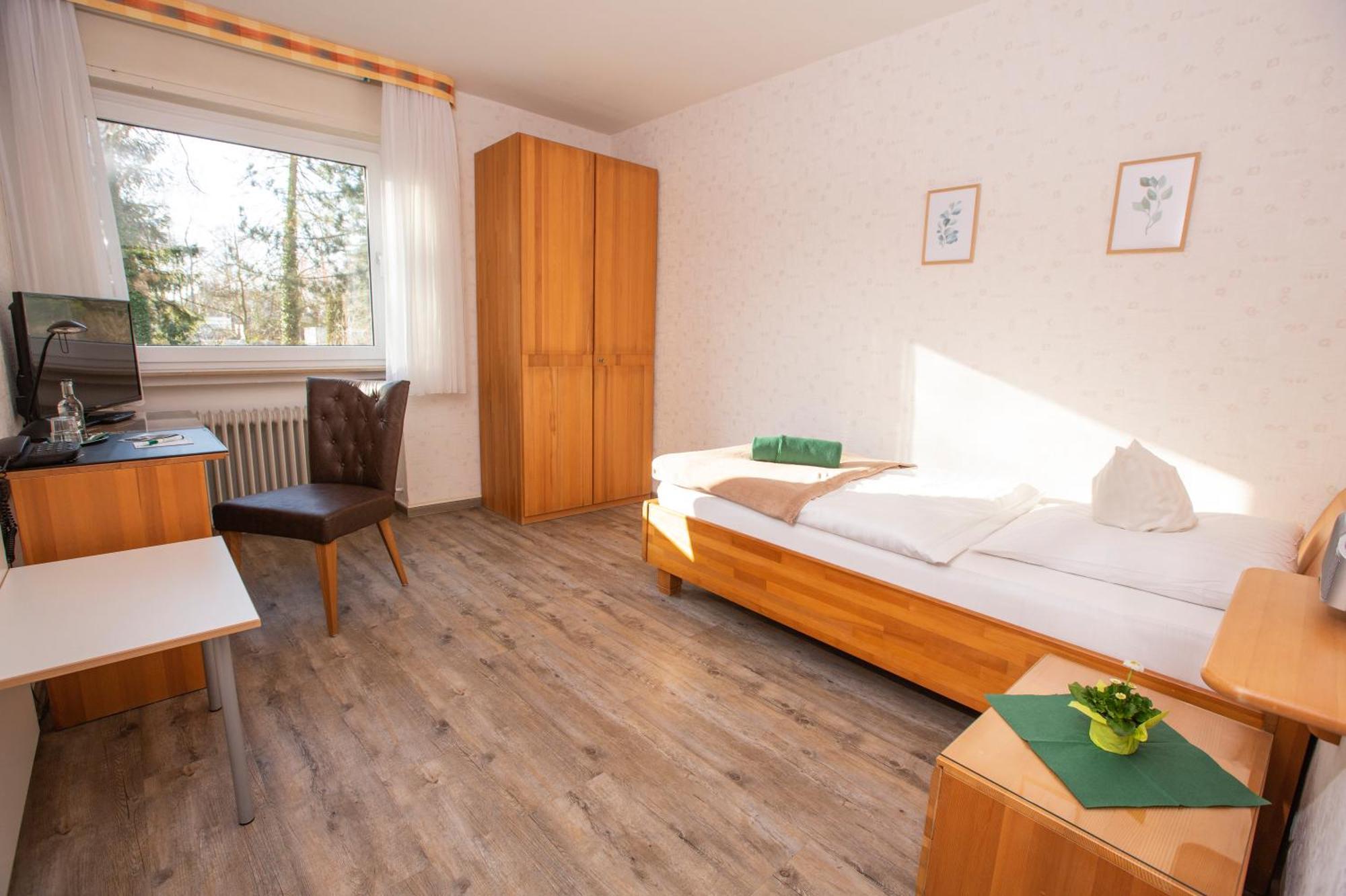 Hotel-Pension Haus Holtdirk Lippstadt Esterno foto